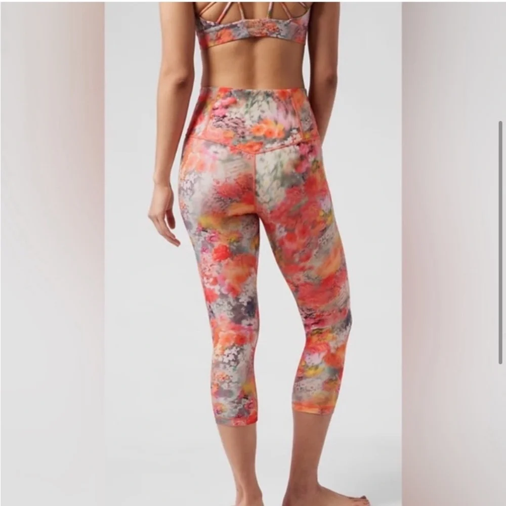 Athleta Elation orange floral legging - Picture 3 of 6